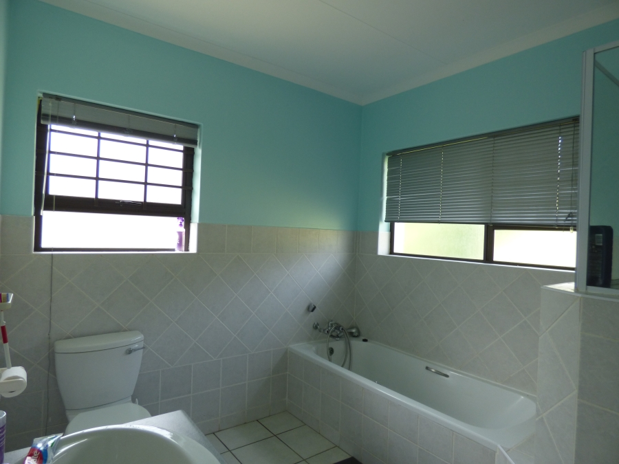 4 Bedroom Property for Sale in West Bank Eastern Cape